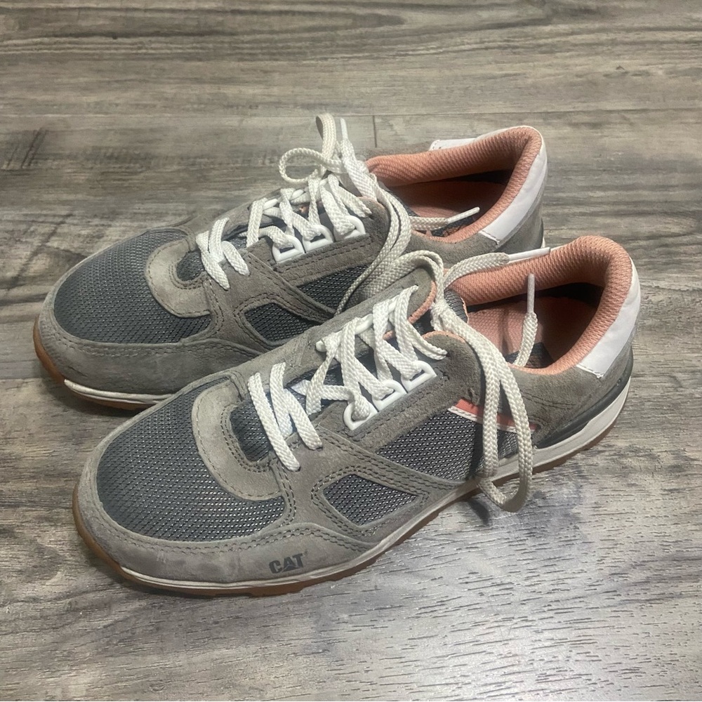 Cat Footwear Women’s Woodward St Construction Shoe Gray and Pink